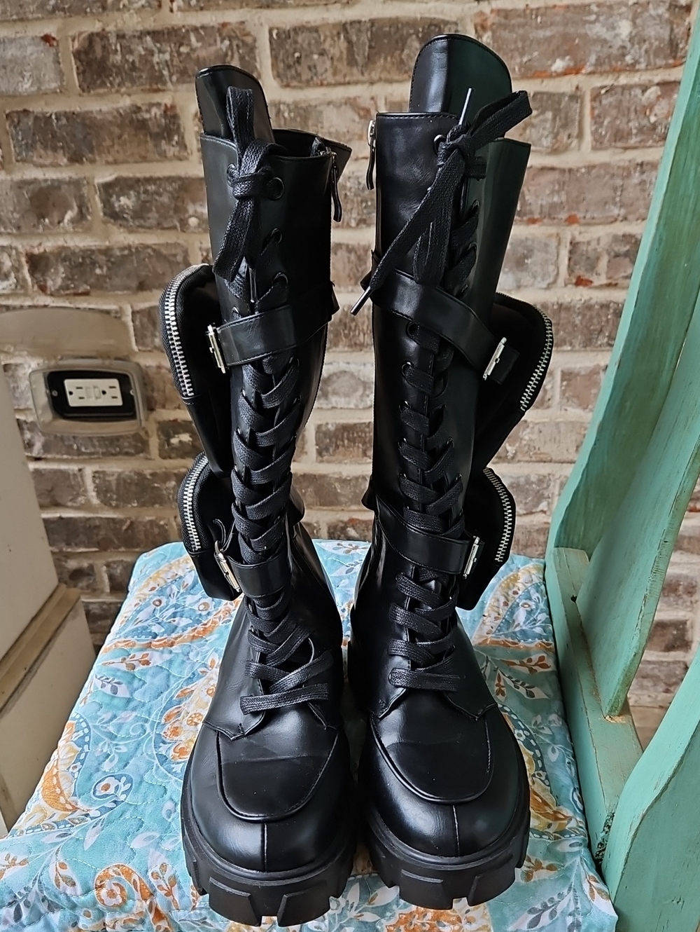 Azalea Wang Danger Black Lace-Up Combat Boots with Detachable Pouches Lug Soles - Picture 4 of 8